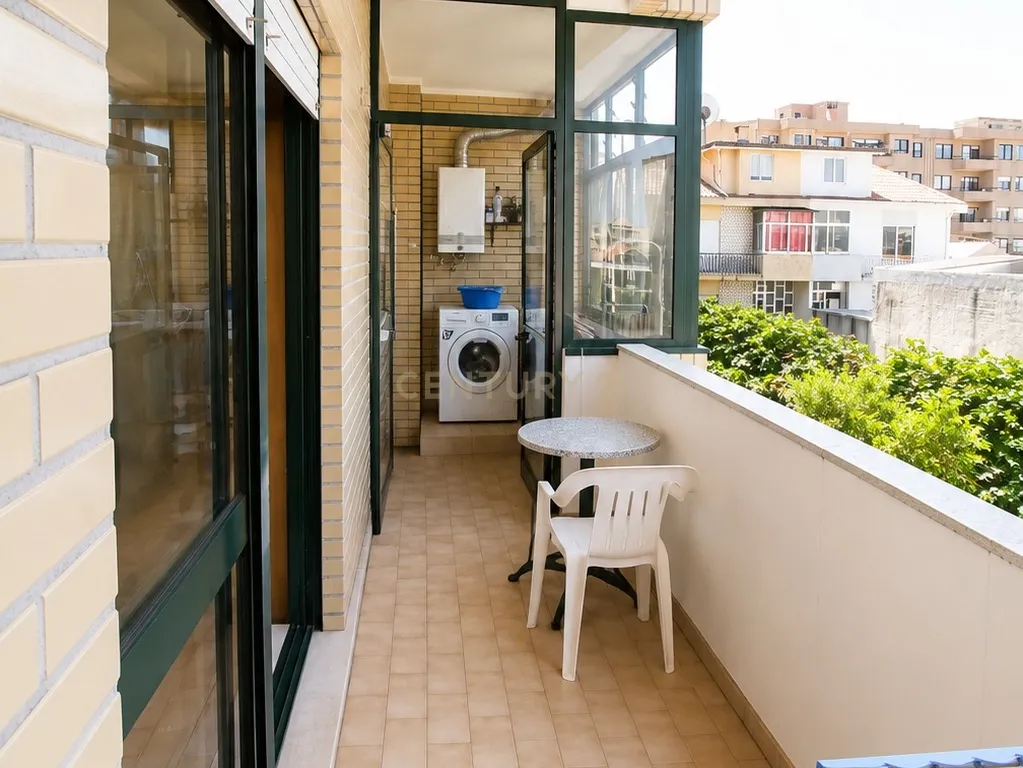 Apartamento T2+1 com Garagem, Varandas em Canidelo Vila Nova de Gaia - Image 13