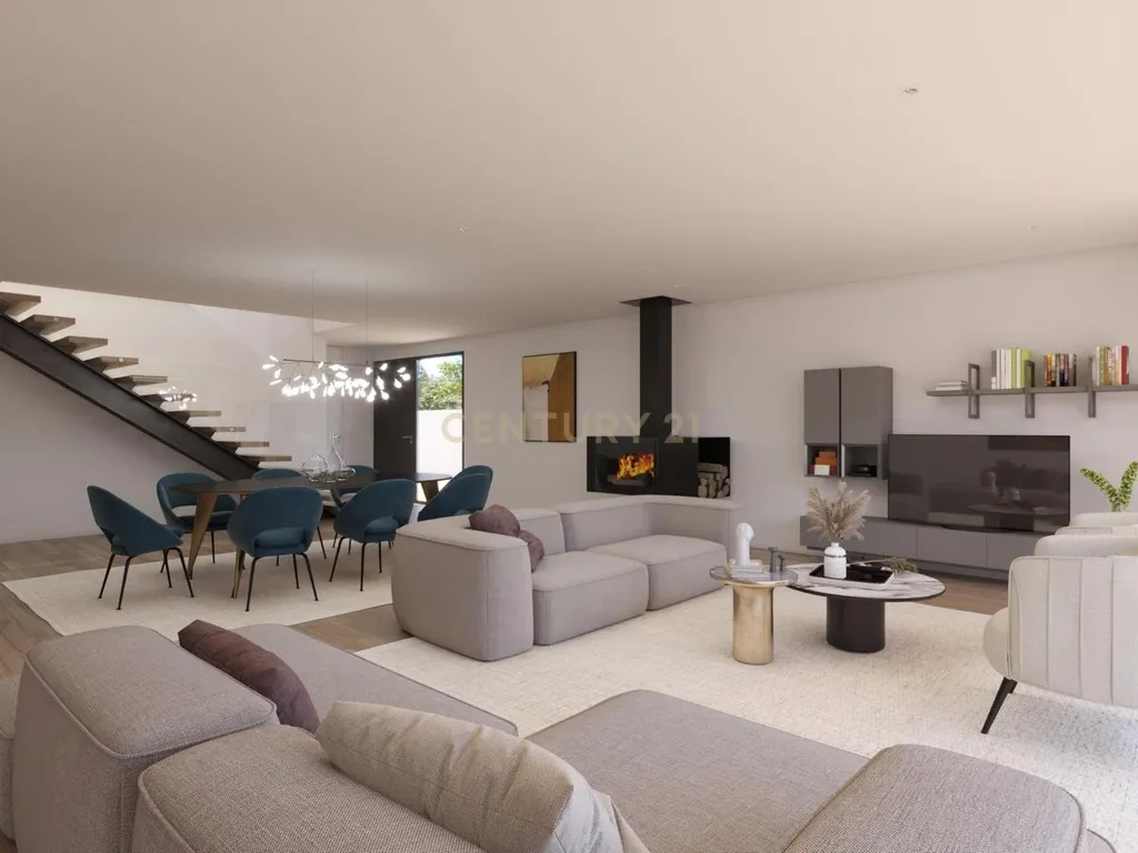 Luxuosa Moradia T3 em Vila Nova de Gaia com Piscina e Jardim - Image 2
