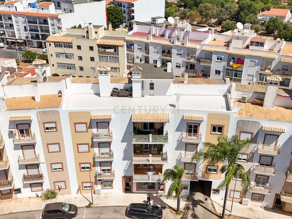 Apartamento T4 com 144m2 no Coração do Algarve - Almancil - Image 44