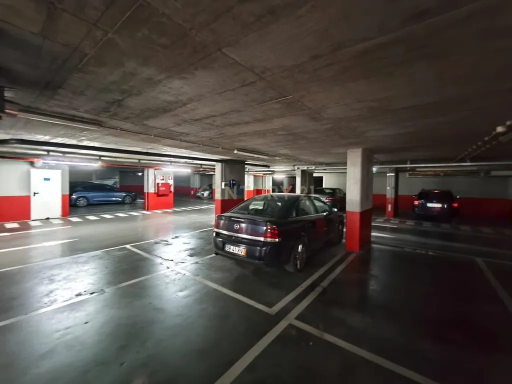 T1 com Garagem e Arrecadação no Condomínio São Gonçalo – Alta de Lisboa - Image 15