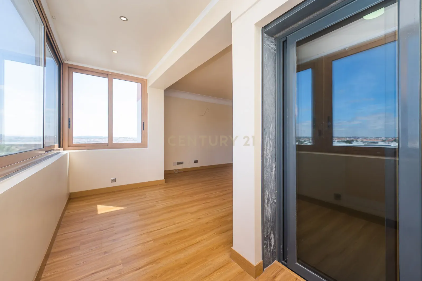 Fotografia 10 de Apartamento T3 Duplex em São Domingos de Rana, Cascais