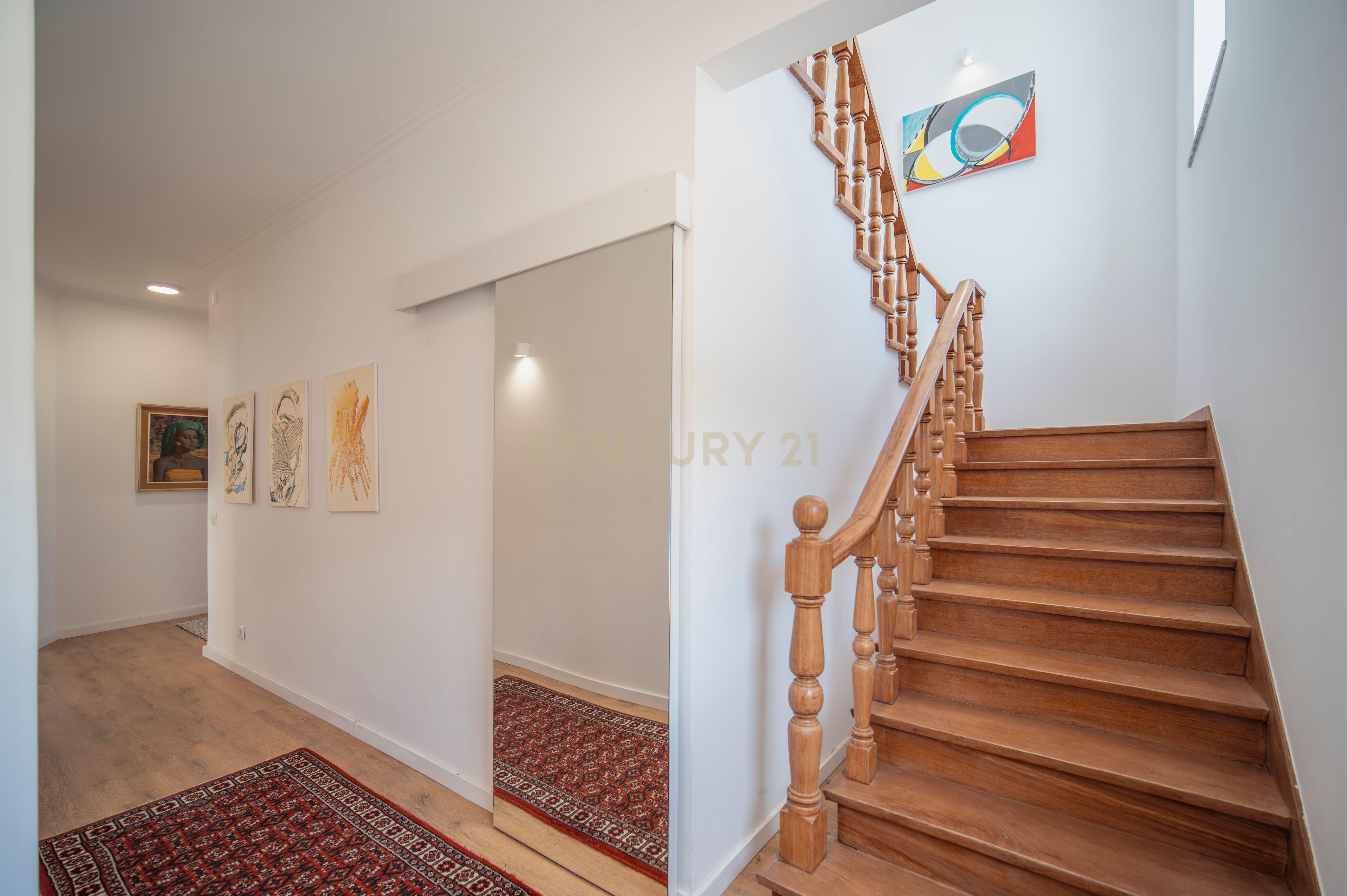 Fotografia 10 de Moradia T5 Remodelada em Galamares – Sintra