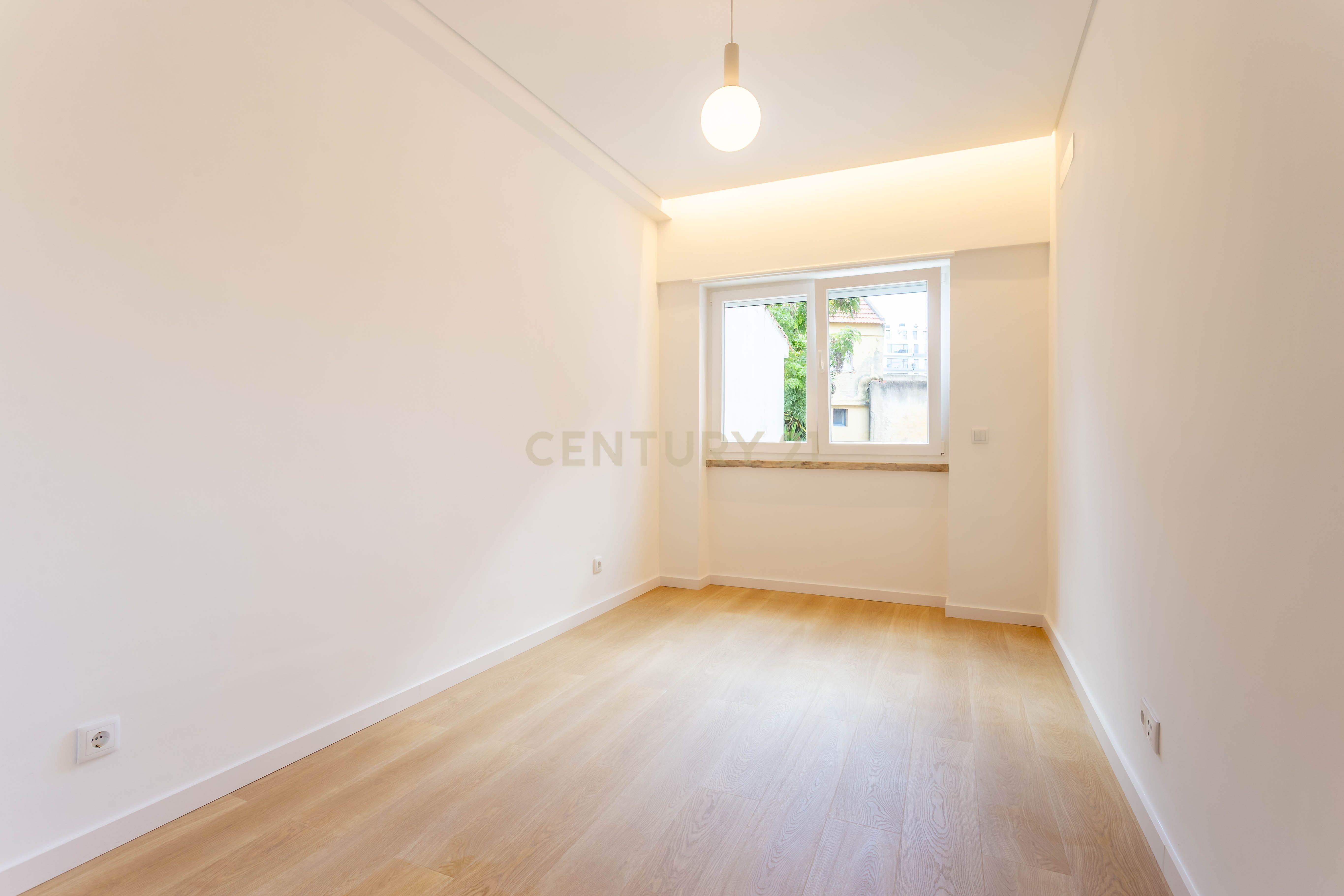 Fotografia 12 de T2 Totalmente Remodelado | Rua da Senhora da Glória – Lisboa