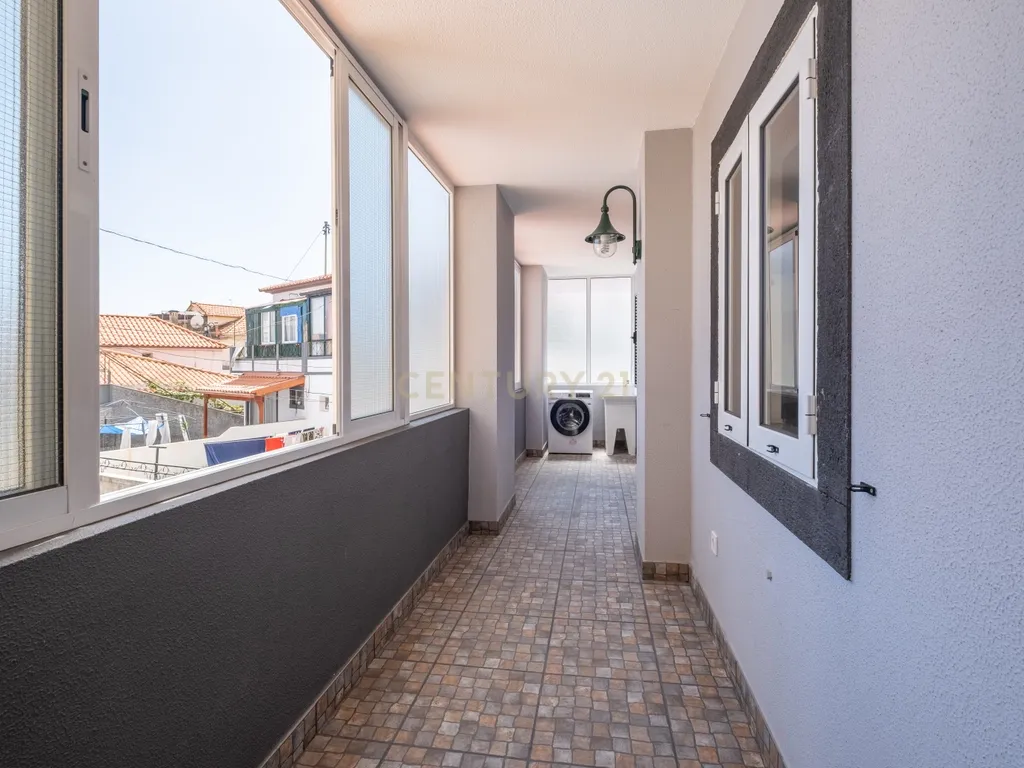 Apartamento T2 para Arrendamento – Centro do Funchal, Ilha da Madeira - Image 11