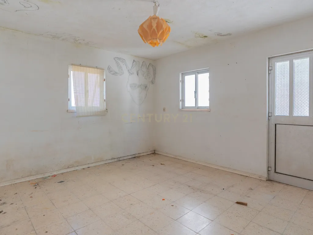 Moradia Isolada com Terreno de 1041 m² – Um Mundo de Possibilidades! - Image 88