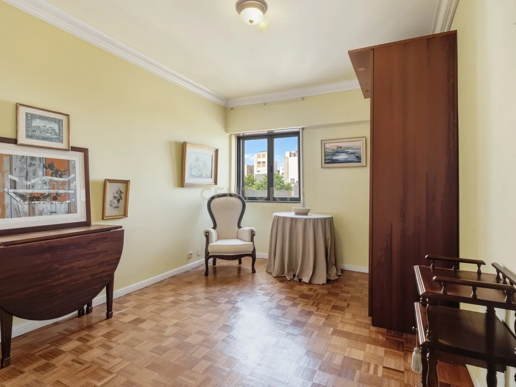 Apartamento T4 Areeiro - Viver bem no coração de Lisboa - Image 22