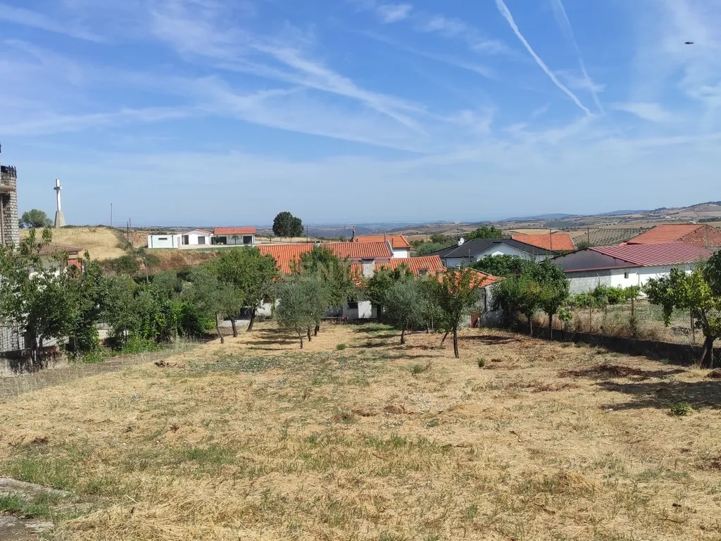 Casa Moderna em Campo de Víboras (Vimioso) com Jardim e Garagem - Image 11