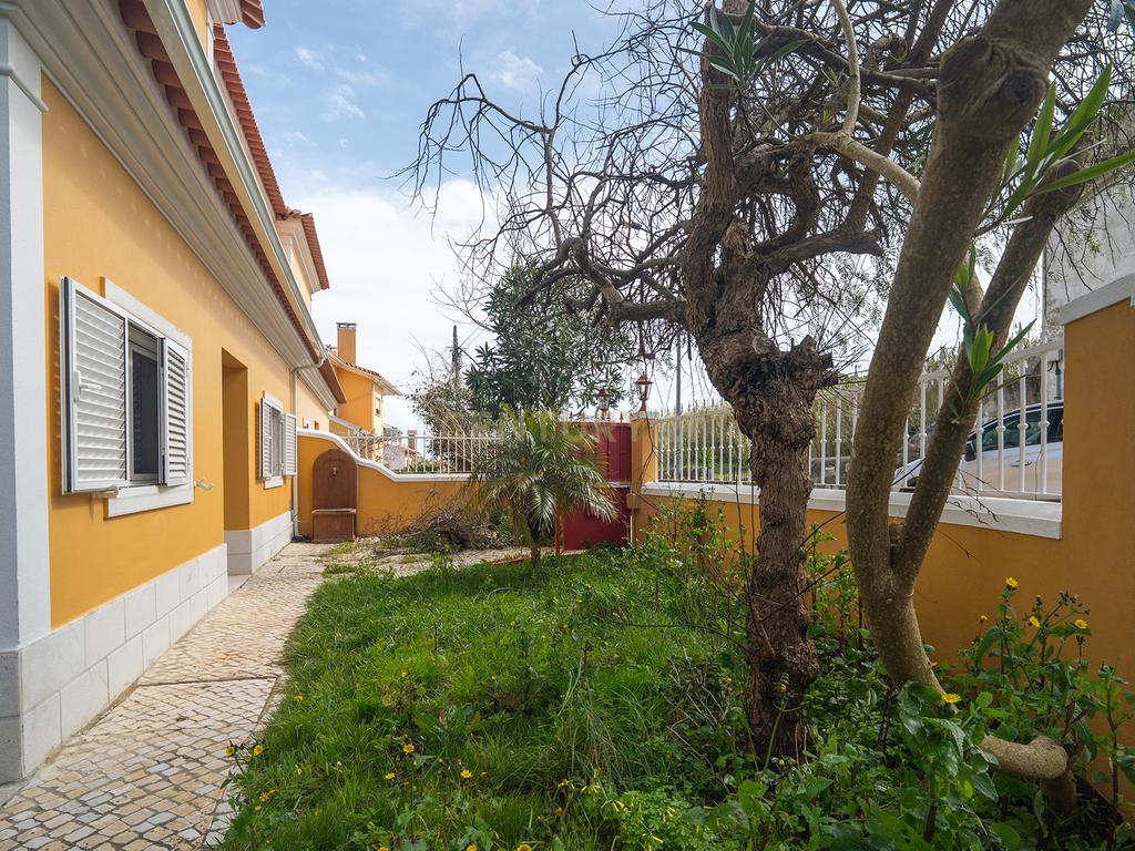 Fabulosa Moradia em Gaveto com Jardim - Image 52