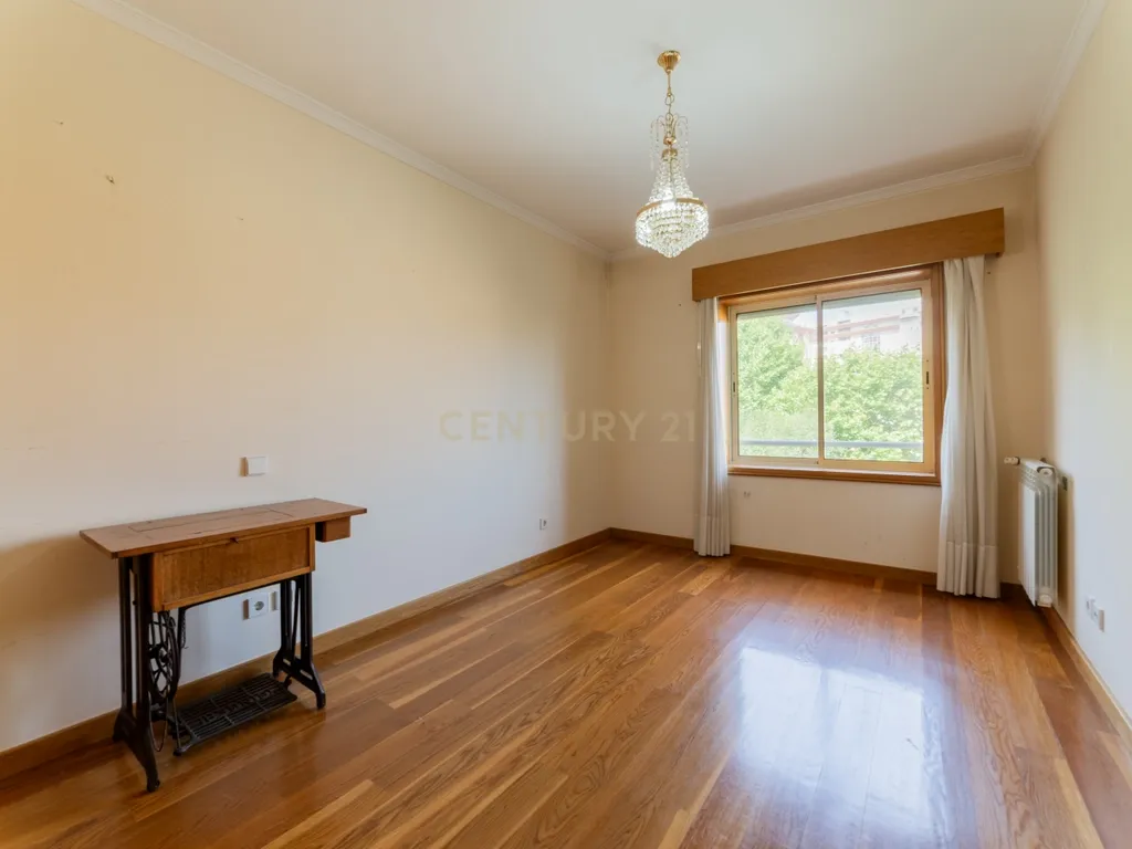 Apartamento T3 de Excelência na Foz do Douro – Porto - Image 7