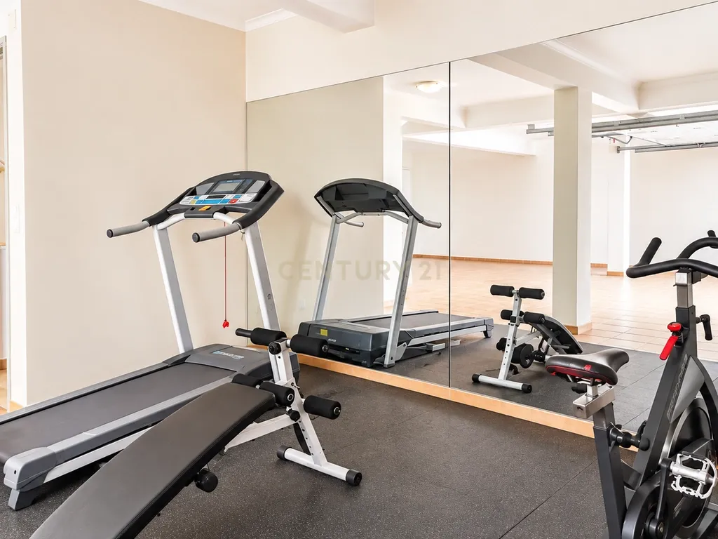 Moradia T4 com Piscina, Espaço Gourmet e Excelente Exposição Solar - Image 41