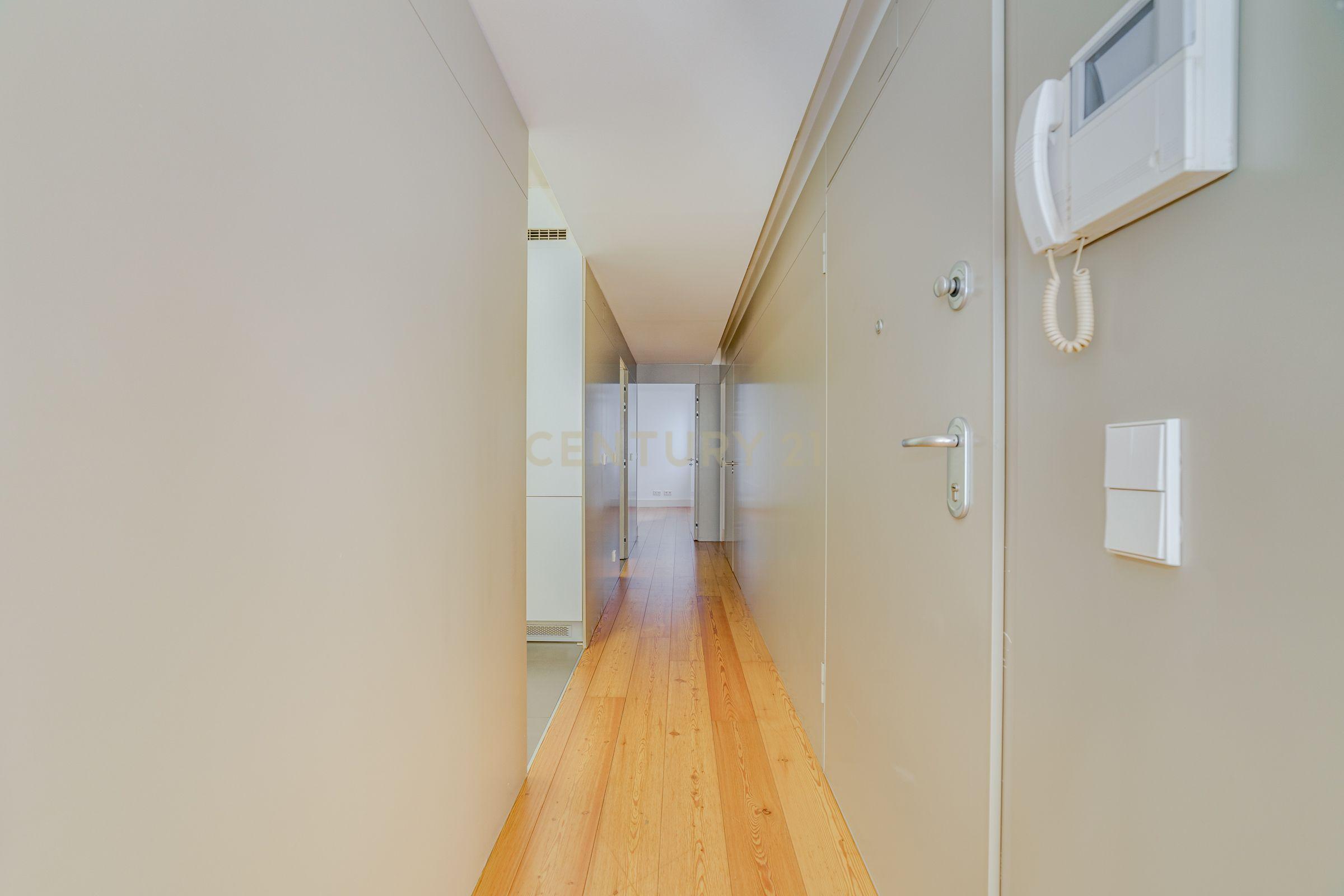 Encantador T2 de 81,5m² no coração do Príncipe Real - Image 18