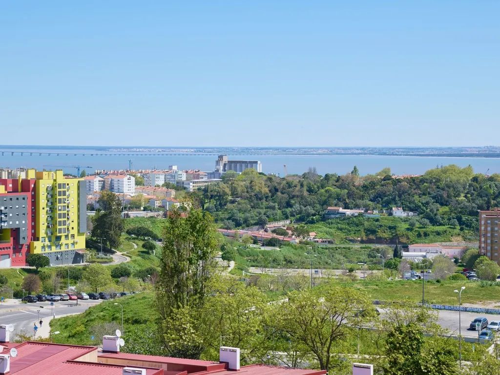 Apartamento T1 - Monteiro Plaza- Lisboa - Image 9