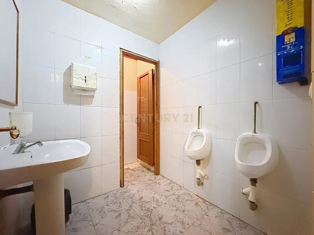 Oportunidade única de investimento: habitação, instalações de lazer e terreno em San Felipe Neri - Image 47