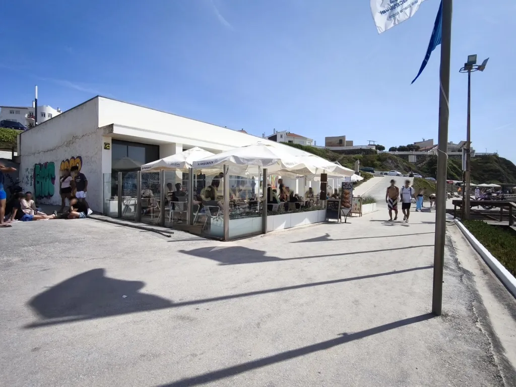 Café Snack Bar – Concessão de Praia Santa Cruz - Image 7