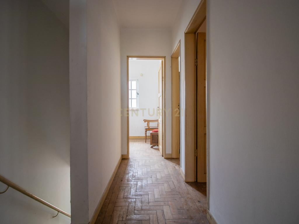 Oportunidade única em Abrunheira! Moradia T3+2 com terraço e vistas panorâmicas - Image 33