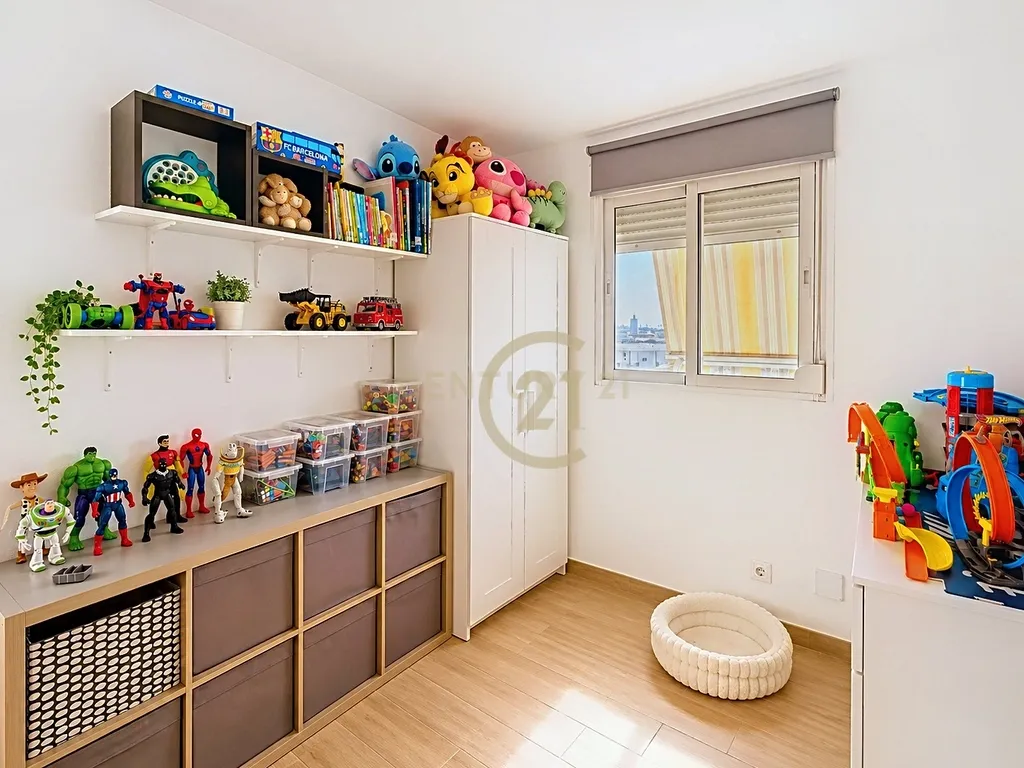 Cobertura de 5 Quartos com Terraço e Churrasqueira: Ideal para Família Numerosa ou Segregação em 2 Habitações! - Image 28