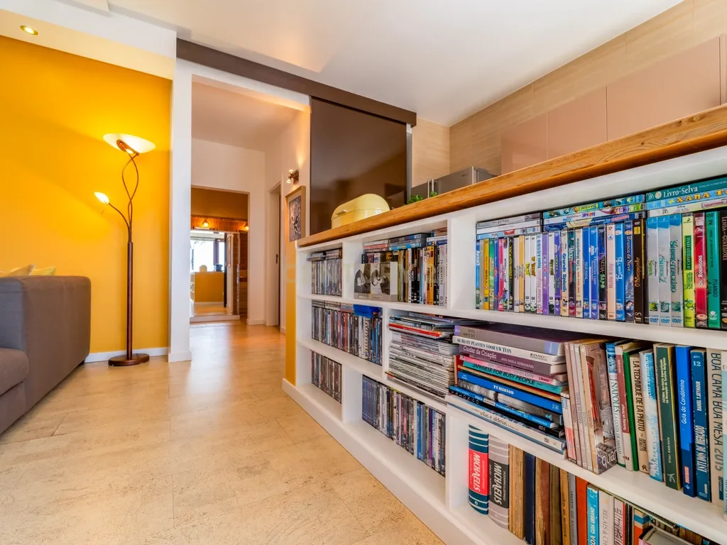 Propriedade com três habitações, piscina aquecida e sauna, num terreno de 10.000 m² - Image 39