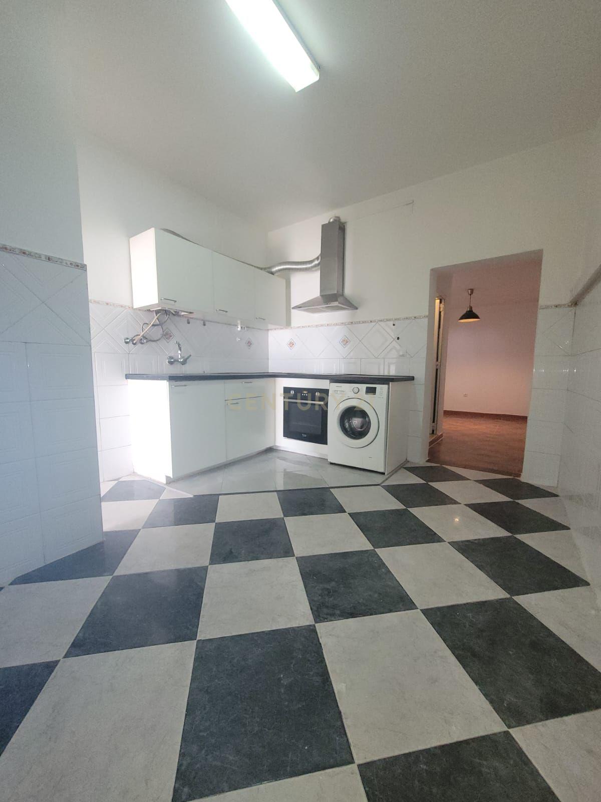 Moradia T2 em Vialonga - Image 11