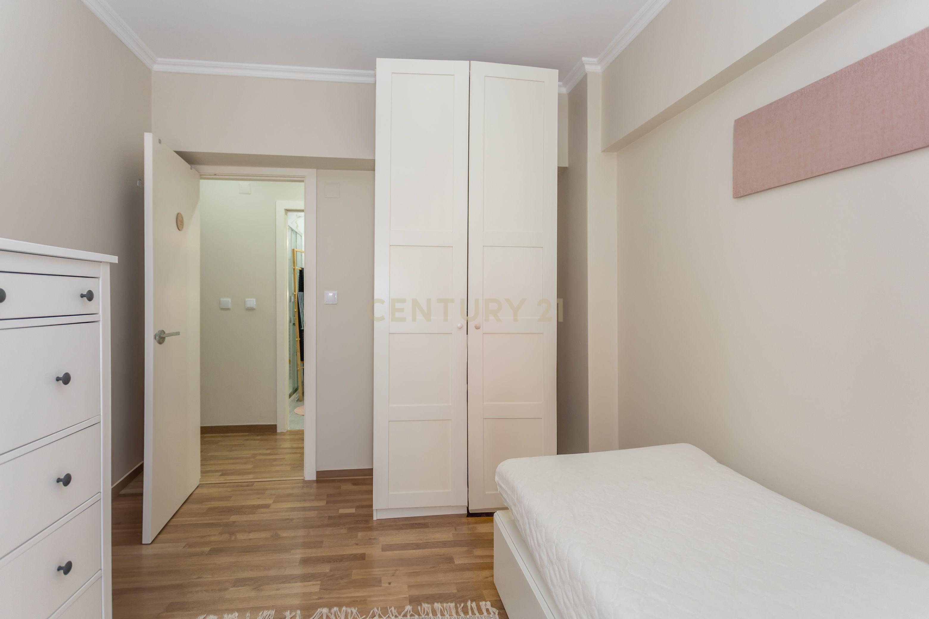 Fantástico T3 totalmente remodelado à venda em Corroios - Miratejo - Image 23