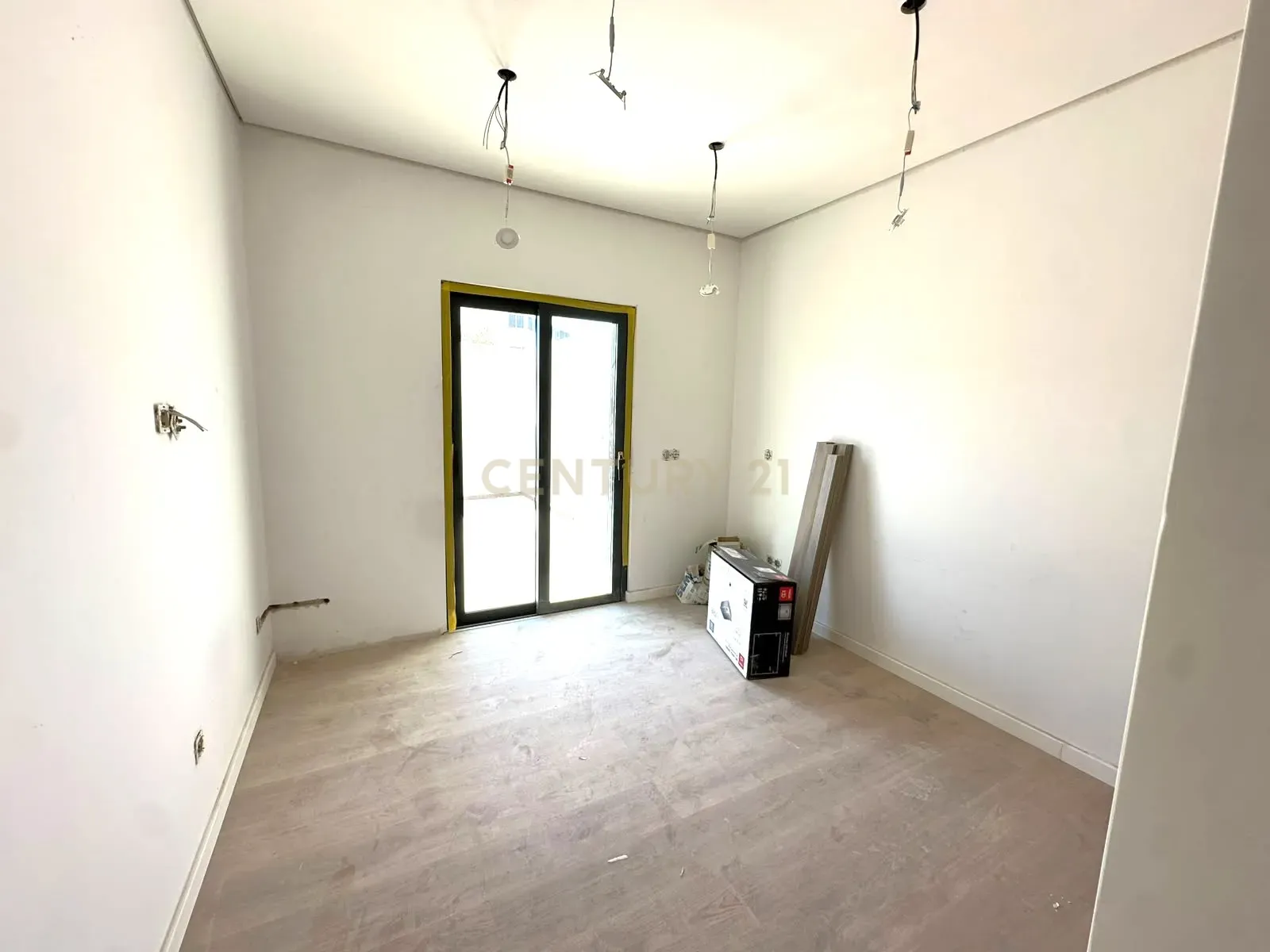 Fotografia 11 de T2 NOVO EM OLHÃO | LOGRADOURO PRIVADO | CEDÊNCIA DE POSIÇÃO