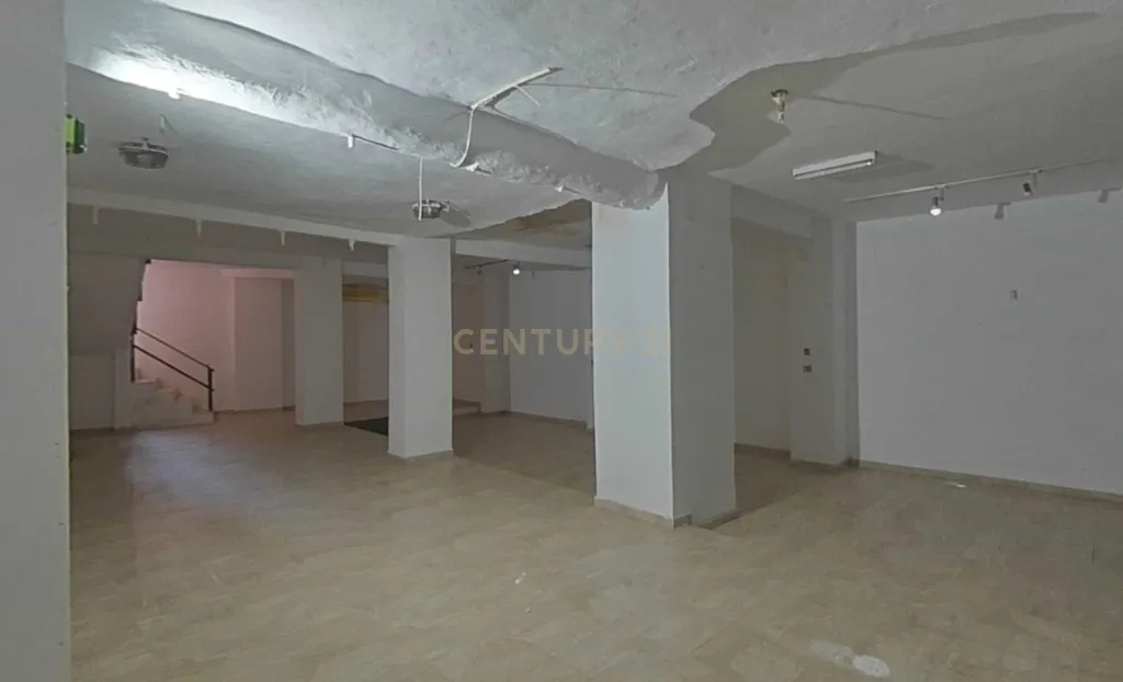 Espaço comercial à venda – Calle Romeu Corbera Nº 11, Valência - Image 3