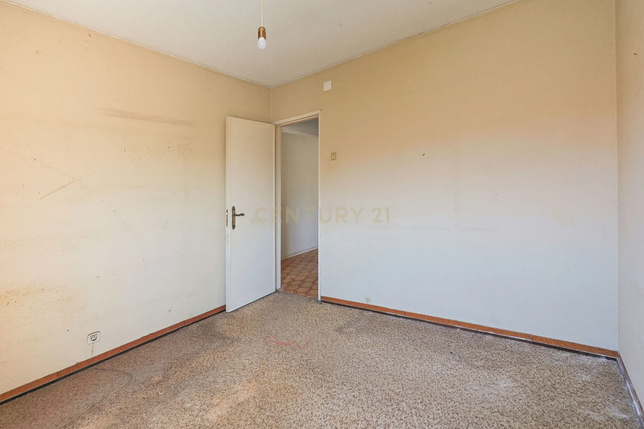 Fotografia 6 de T2 na Arrentela junto à Baía do Seixal – Excelente oportunidade para remodelação