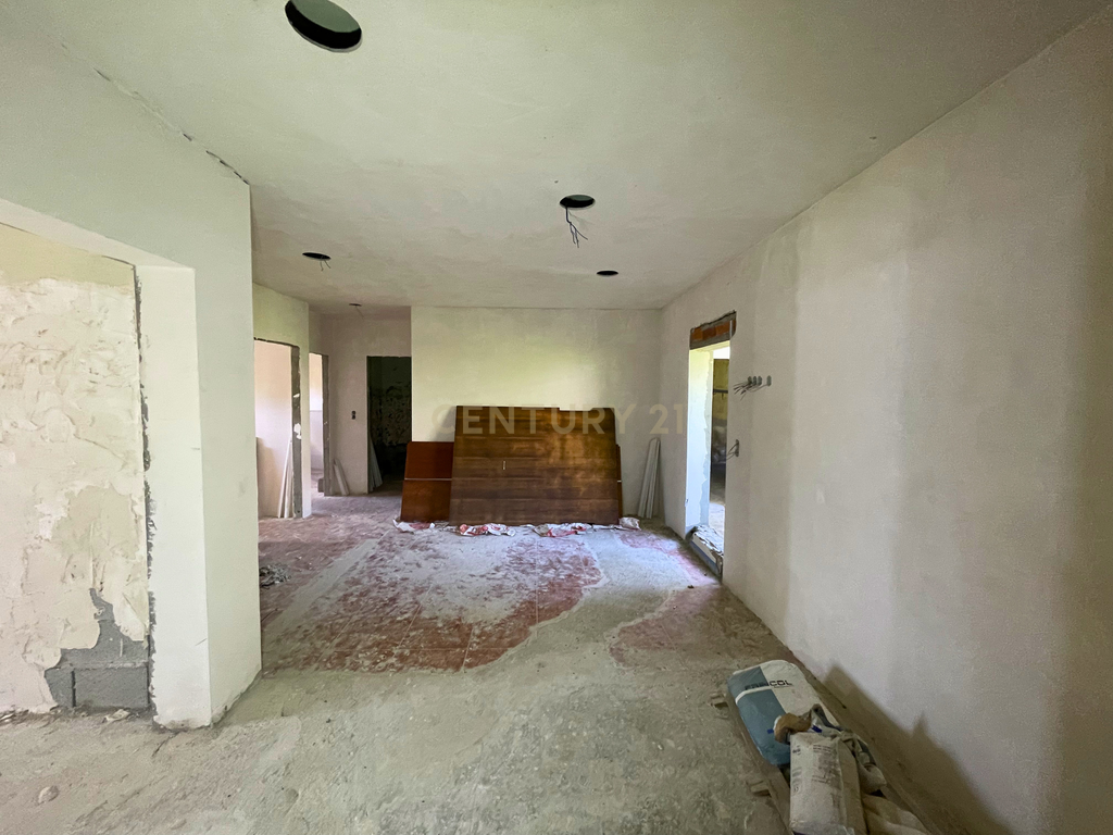 Casa para restauro em Duas Igrejas / Paredes - Image 17