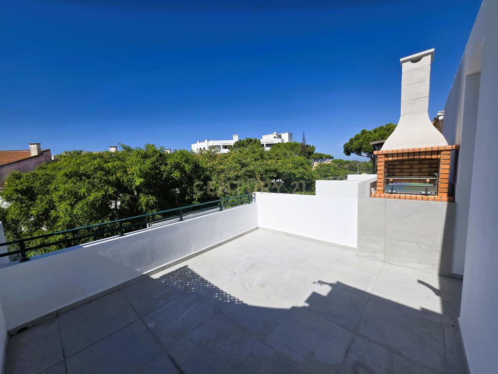 Luxuoso Duplex T2+1 na Urb. Vilaflor, Vilamoura *Renovado* - Image 17