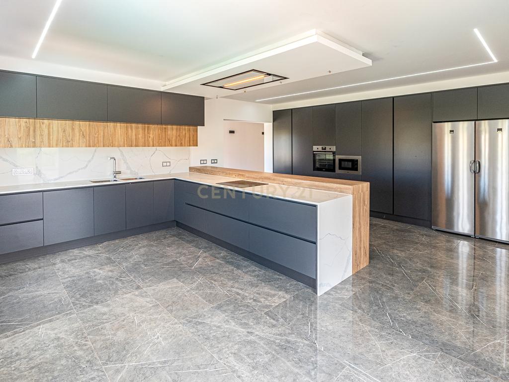 Moradia T6 de Luxo - 924 m² - Piscina - São Pedro da Cadeira - Nova - Image 17