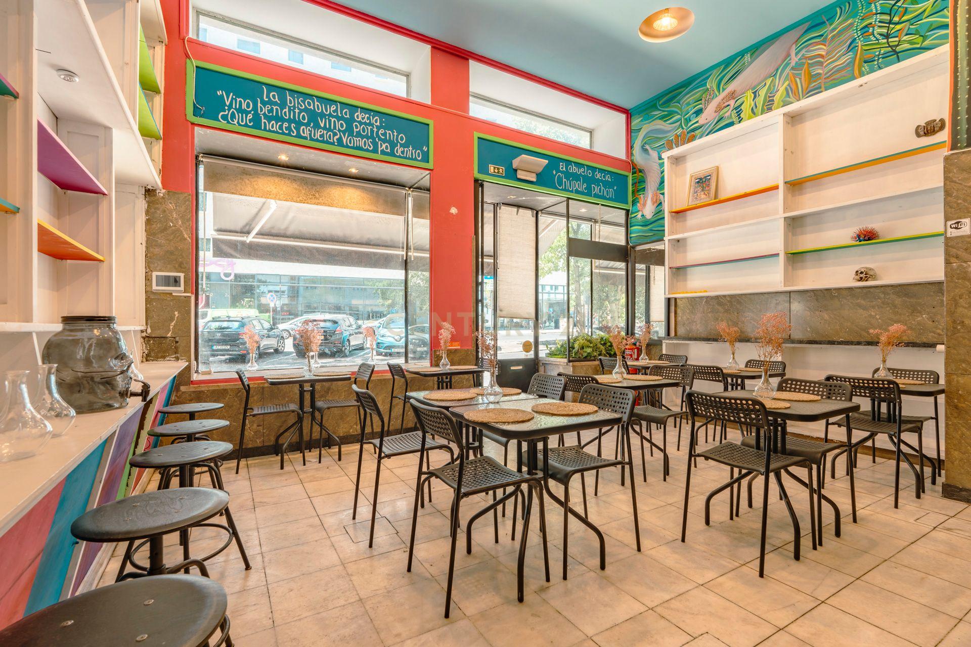 OPORTUNIDADE! ESPAÇO DE RESTAURAÇÃO MUITO BEM DECORADO E TOTALMENTE EQUIPADO EM LOCALIZAÇÃO CENTRAL DE LISBOA, GRANDE POTENCIAL PARA O SEU NEGÓCIO!