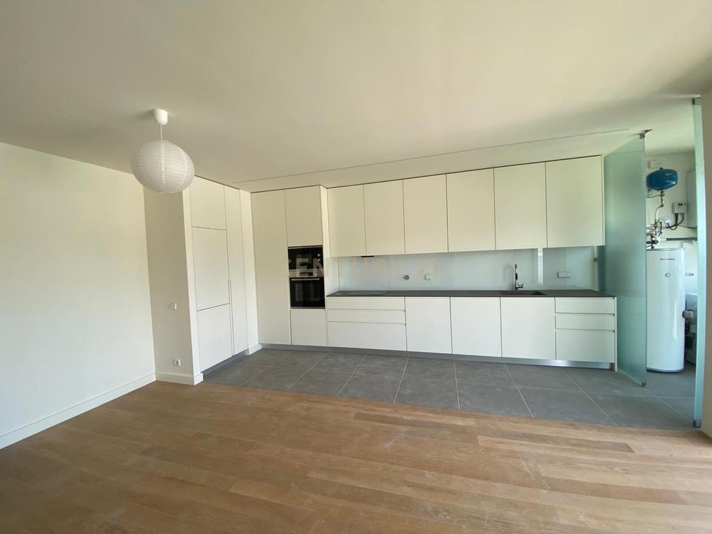 Apartamento T2 Novo com varanda, dois lugares de estacionamento, arrumo e fantásticas vistas sobre o rio - Image 13