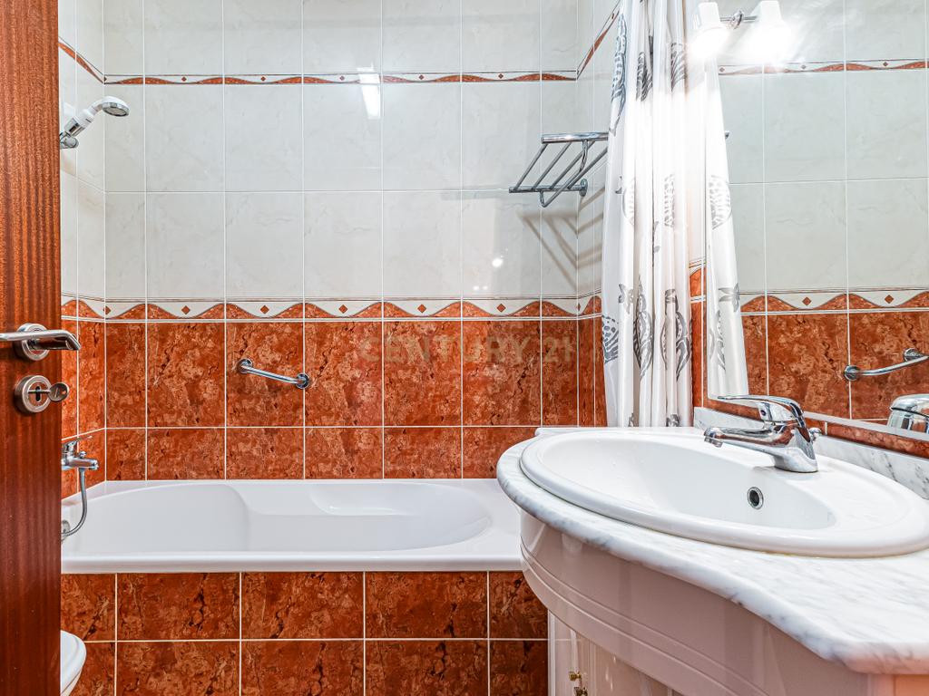 Apartamento T3 com 180 m² a 5 minutos da Praia do Vau – Portimão - Image 22