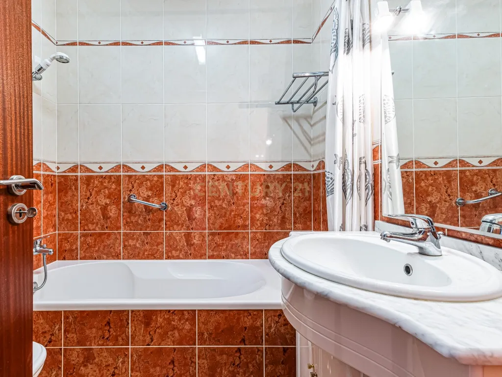 Apartamento T3 com 180 m² a 5 minutos da Praia do Vau – Portimão - Image 22