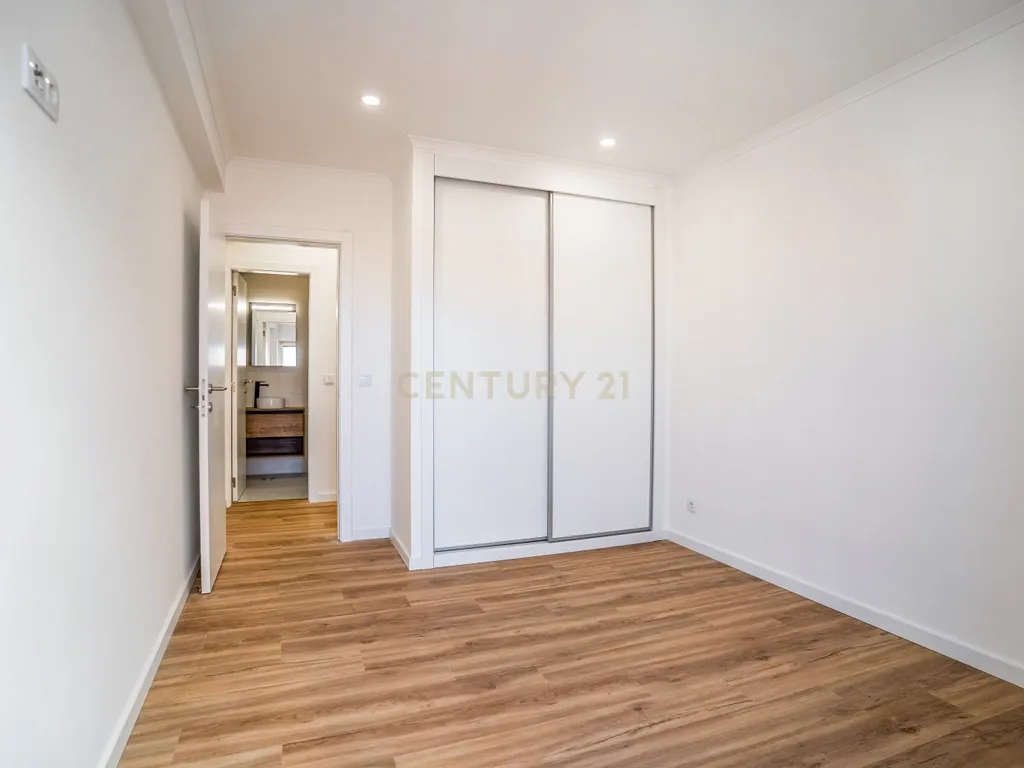 Apartamento T3 Totalmente Renovado | Centro de Caldas da Rainha - Image 22