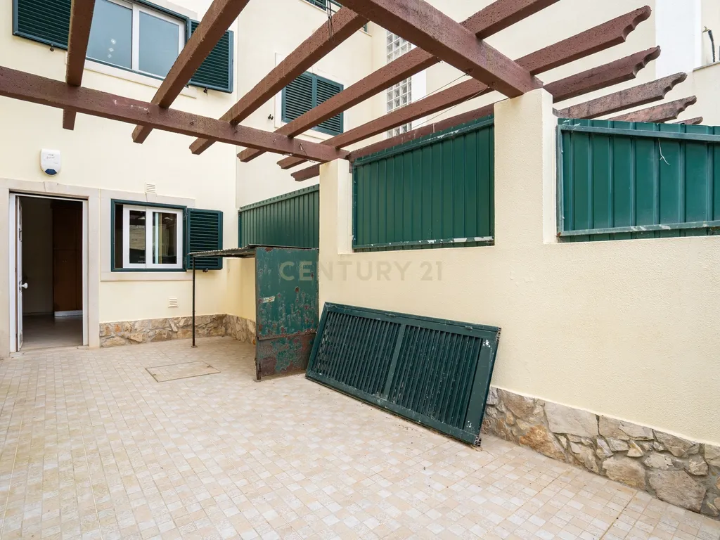 Moradia T3 com vista mar e piscina, na Ericeira - Image 41
