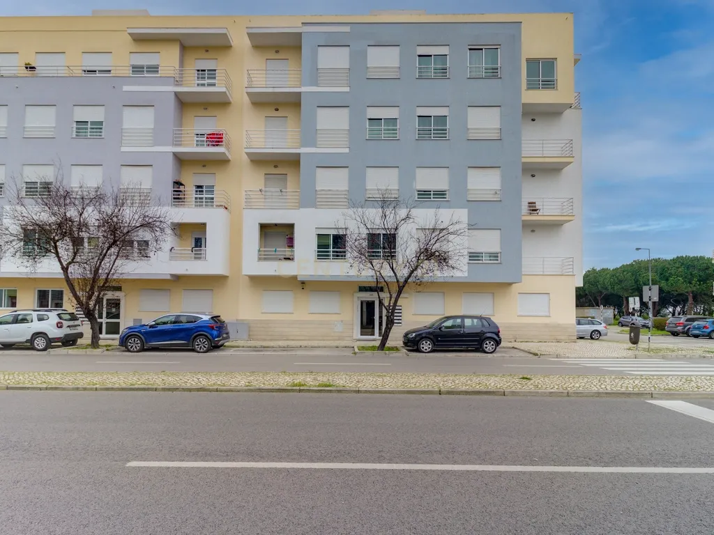 T2+1 DUPLEX PARA ARRENDAMENTO | MONTIJO - Image 1