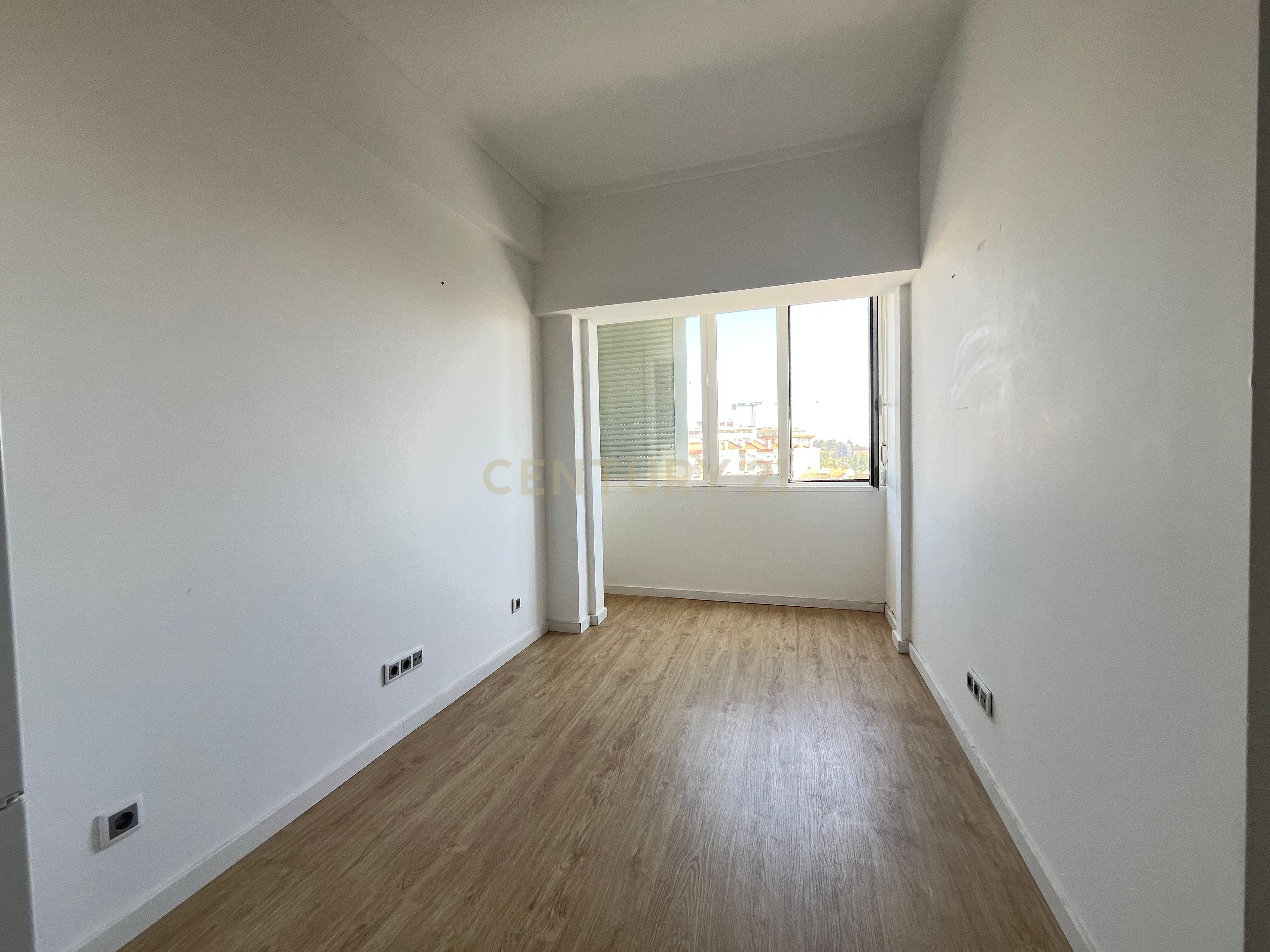 Fotografia 6 de Apartamento T2 em Sacavém, Loures - Oportunidade Única!