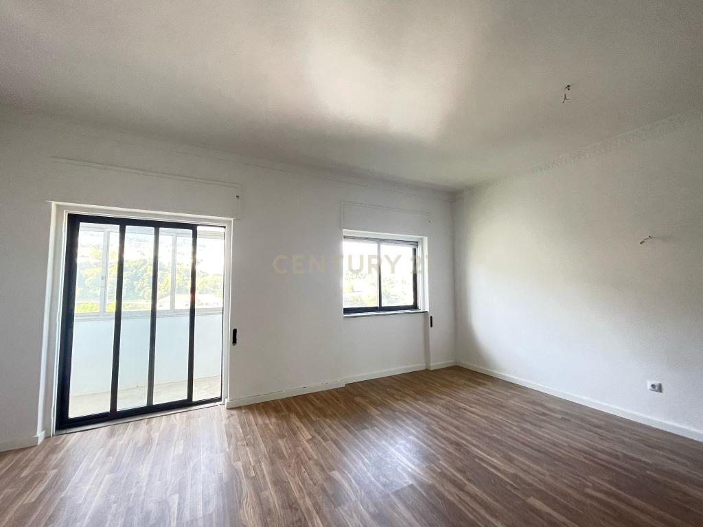 Excelente Apartamento T2 na Covilhã - Image 4
