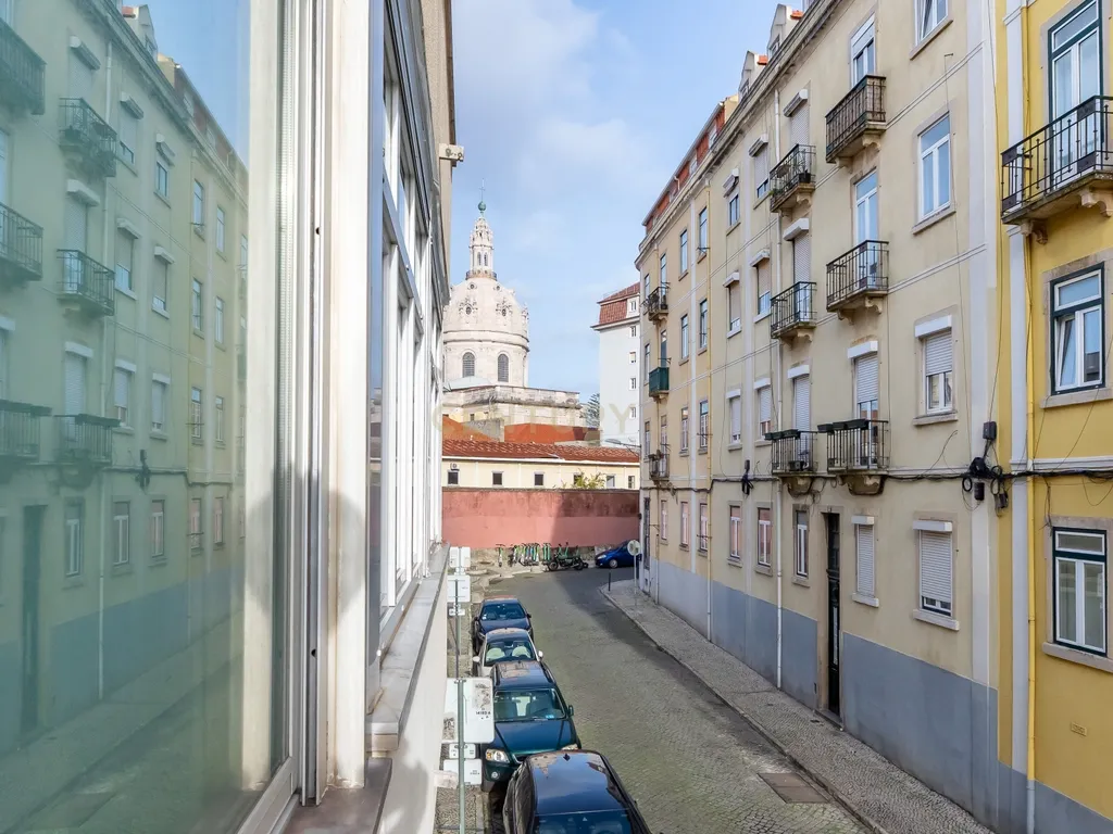 T2 na Lapa, com terraço privativo de 48 m², junto ao Jardim da Estrela - Image 21