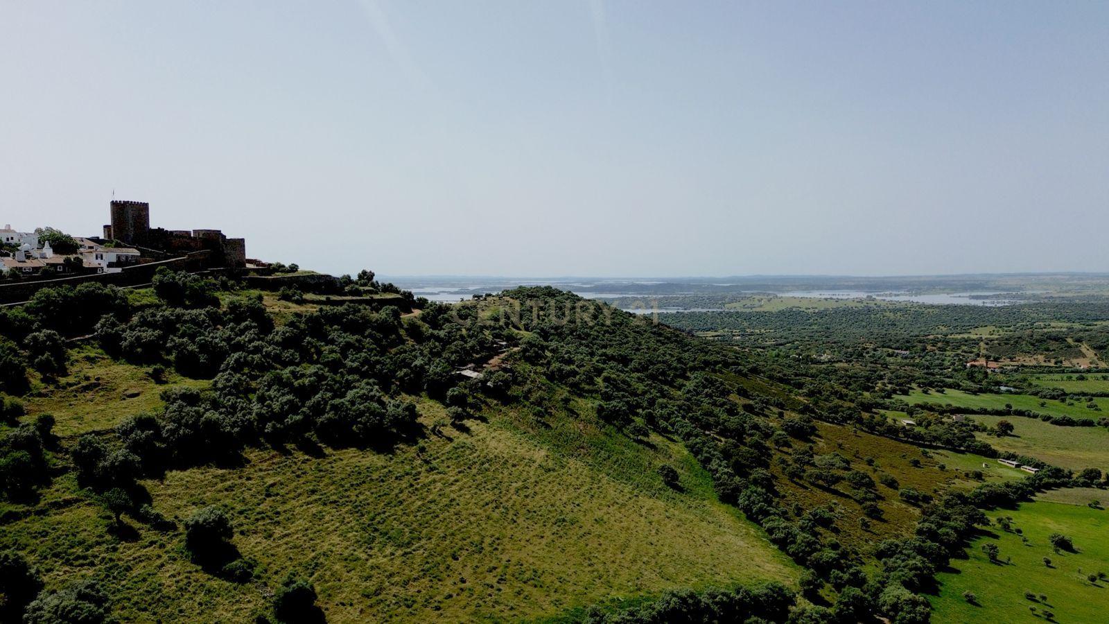 Fotografia 5 de Terreno em Monsaraz junto ao Castelo
