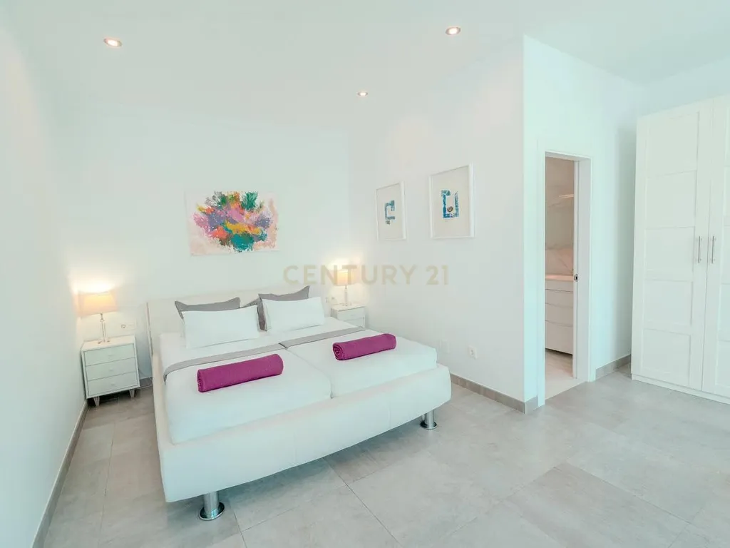 - Image 21