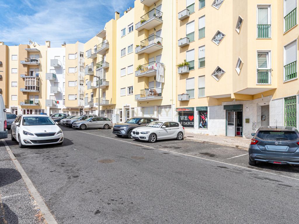 Loja com 150 m² para Arrendamento Paiã - Image 16