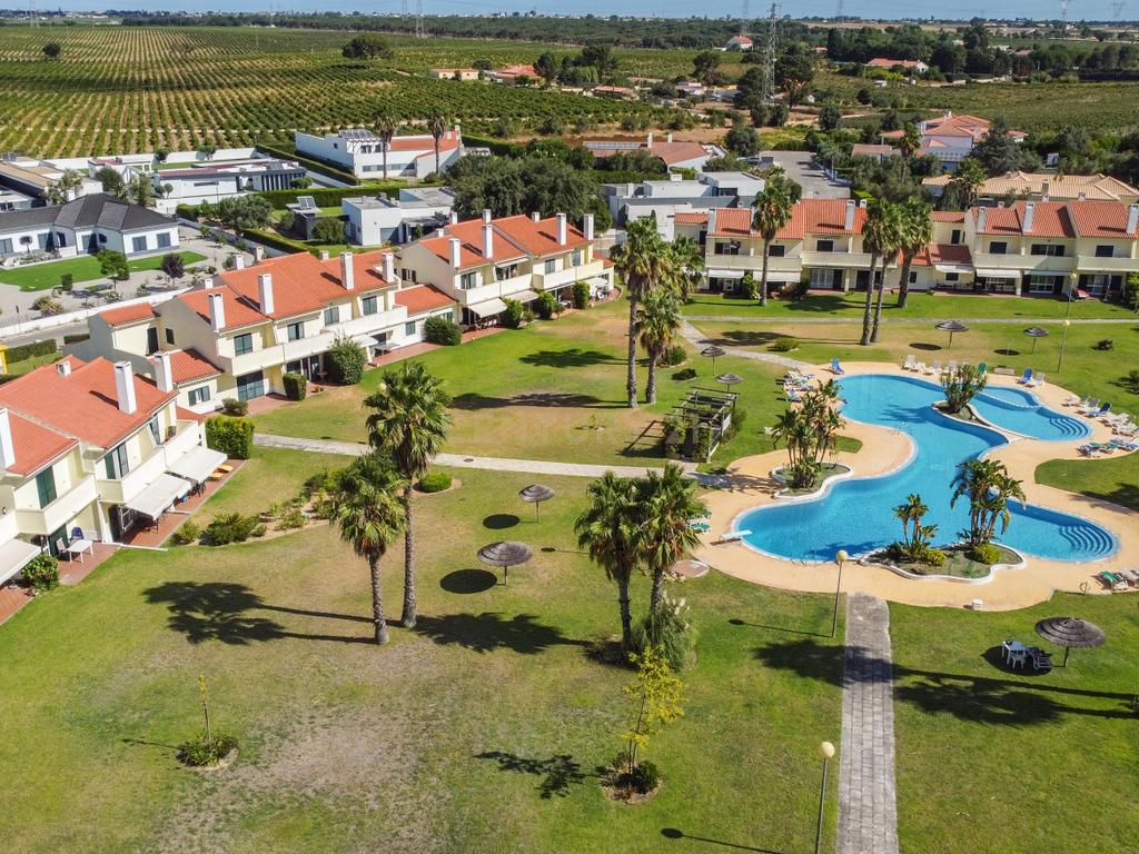 Moradia T3 no Condomínio Varandas do Golfe do Montado – Segurança, Conforto e Estilo de Vida Exclusivo - Image 71