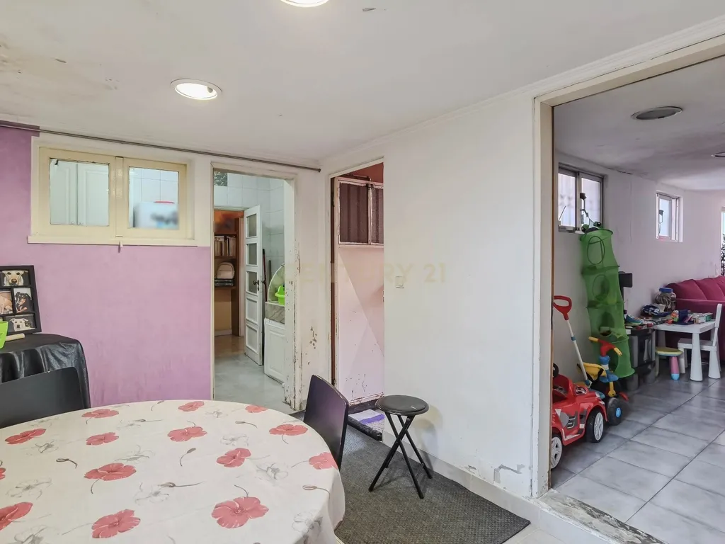 Moradia Bi-familiar T2 + T2 - Mafamude, Vila Nova de Gaia - Image 19