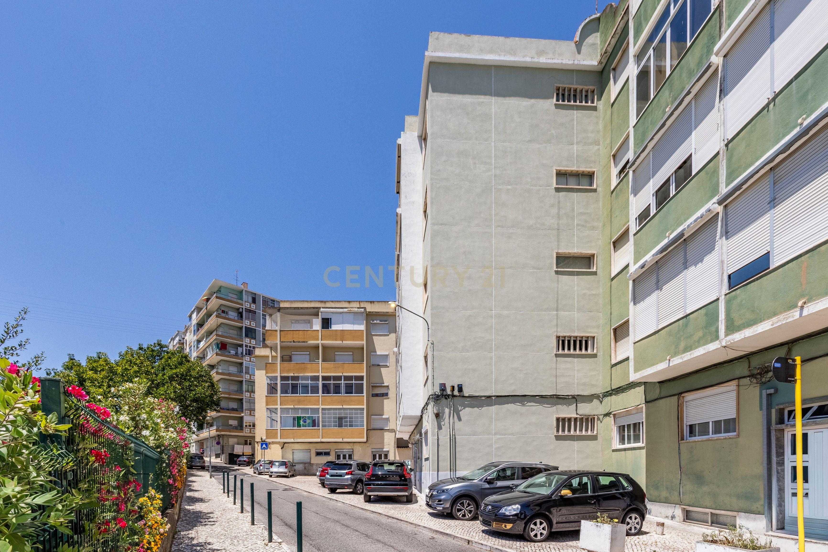 Fotografia 10 de T2 em Vila Franca de Xira, totalmente remodelado, luminoso e vista desafogada