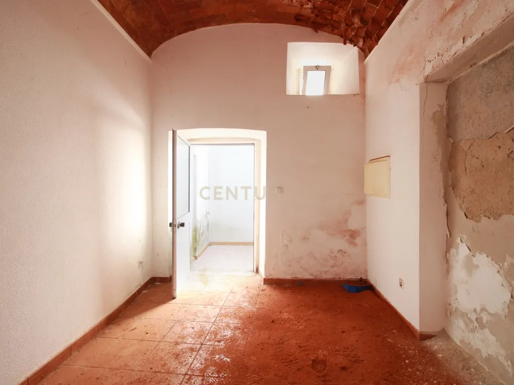 Apartamento e arrumos para venda em Borba - Image 21