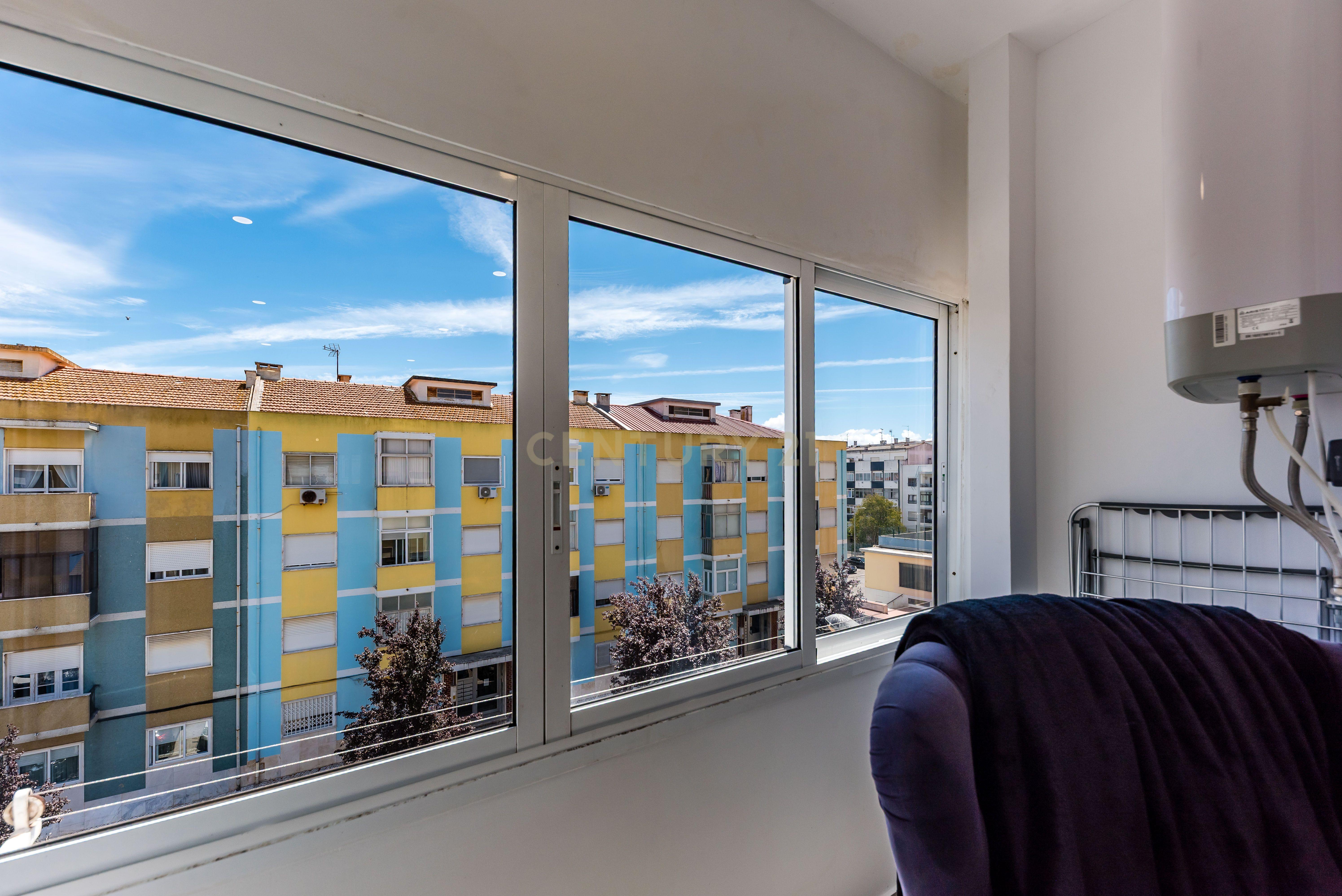 Fotografia 7 de Apartamento T3 com Varanda em Almada,