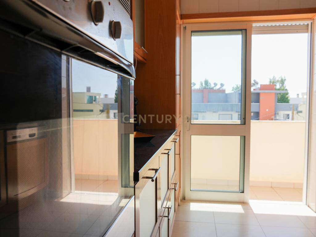 Apartamento T3 na Figueira da Foz (Buarcos) - condomínio fechado - Image 3