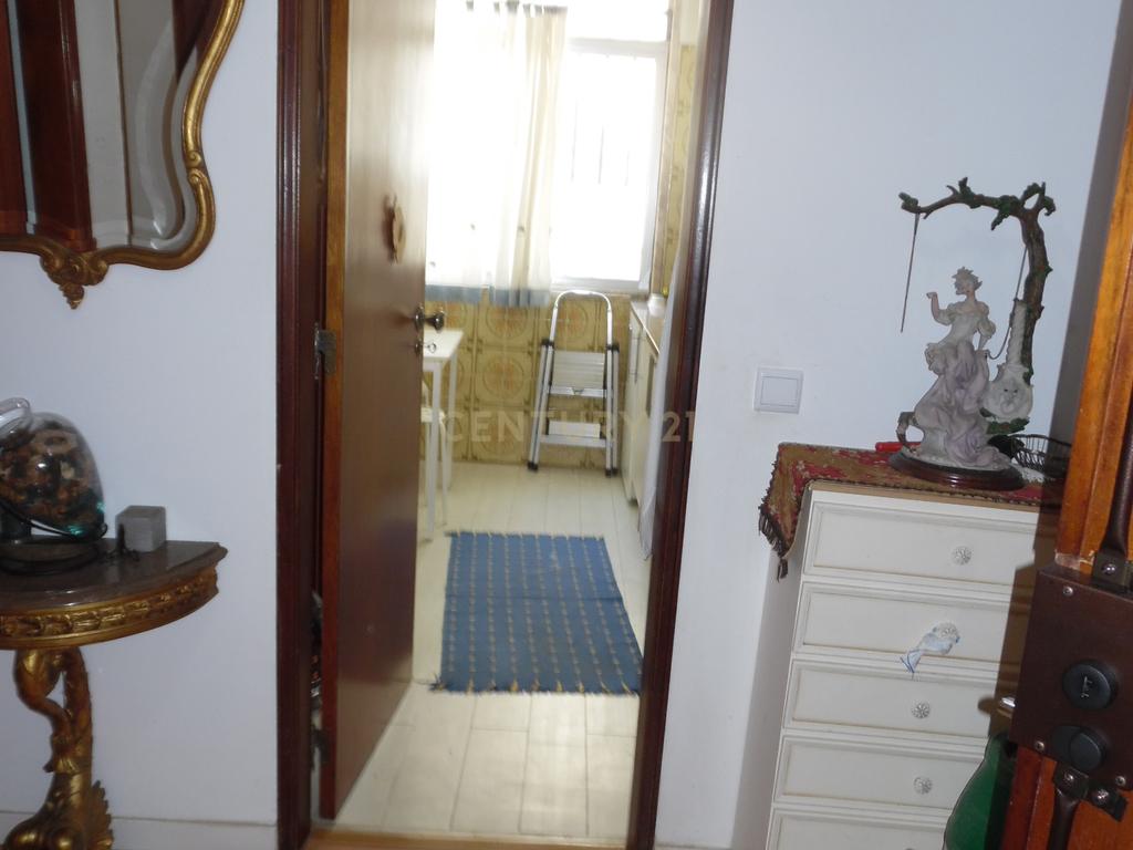 Apartamento T1 em Águas Livres, Amadora - Oportunidade Única - Image 22