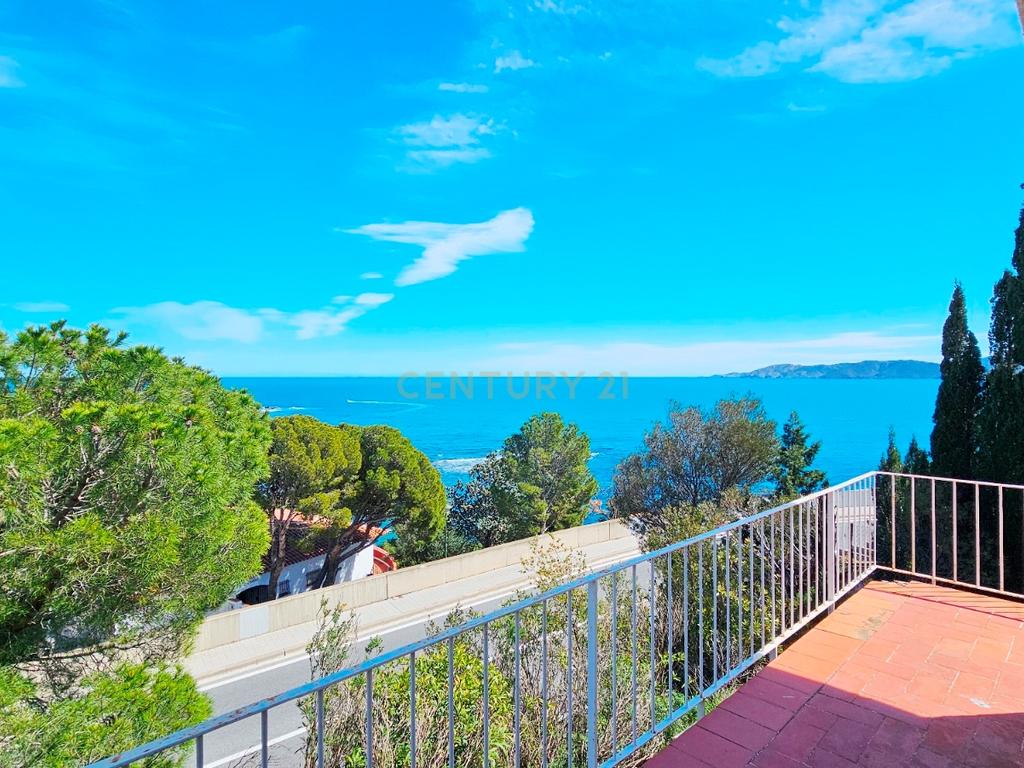 Moradia independente com vistas panorâmicas para o mar em Grifeu – Cap Ras, Llançà - Image 6